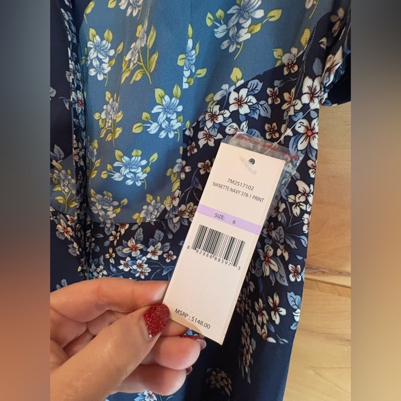 Nanette Lepore Dress NWT women’s size 6 (missing fabric belt). - Picture 6 of 9